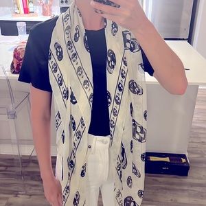Alexander McQueen silk skull scarf ivory and black